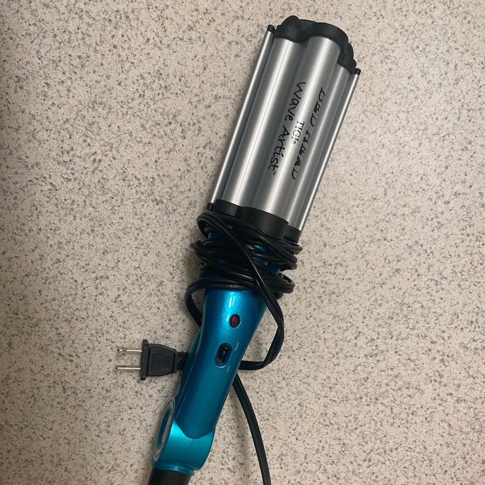 Bedhead Blue and Silver Wave Artist